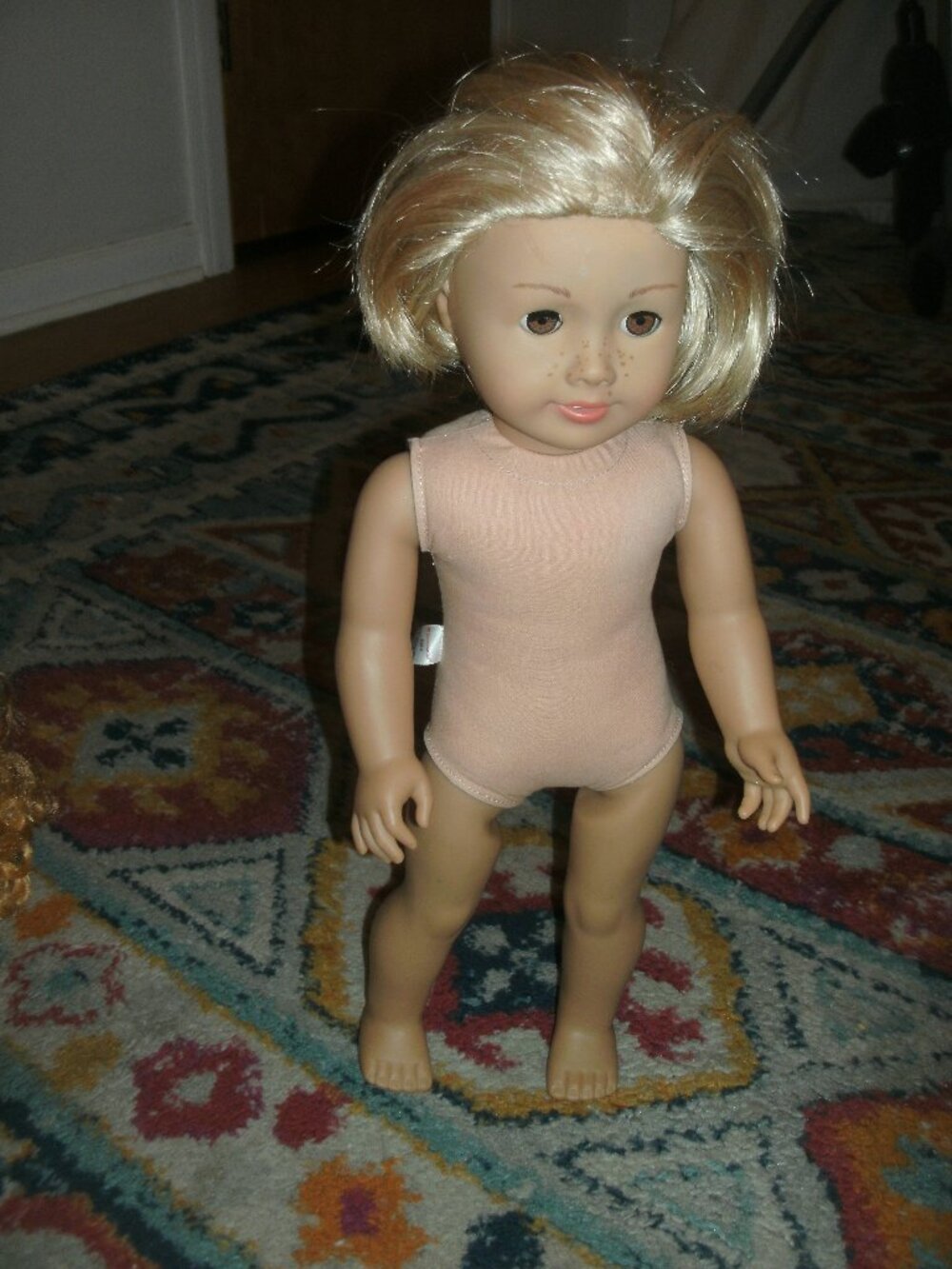 2014 American Girl 18" Doll Short Bob Style Blonde Hair Brown Eyes & Freckles